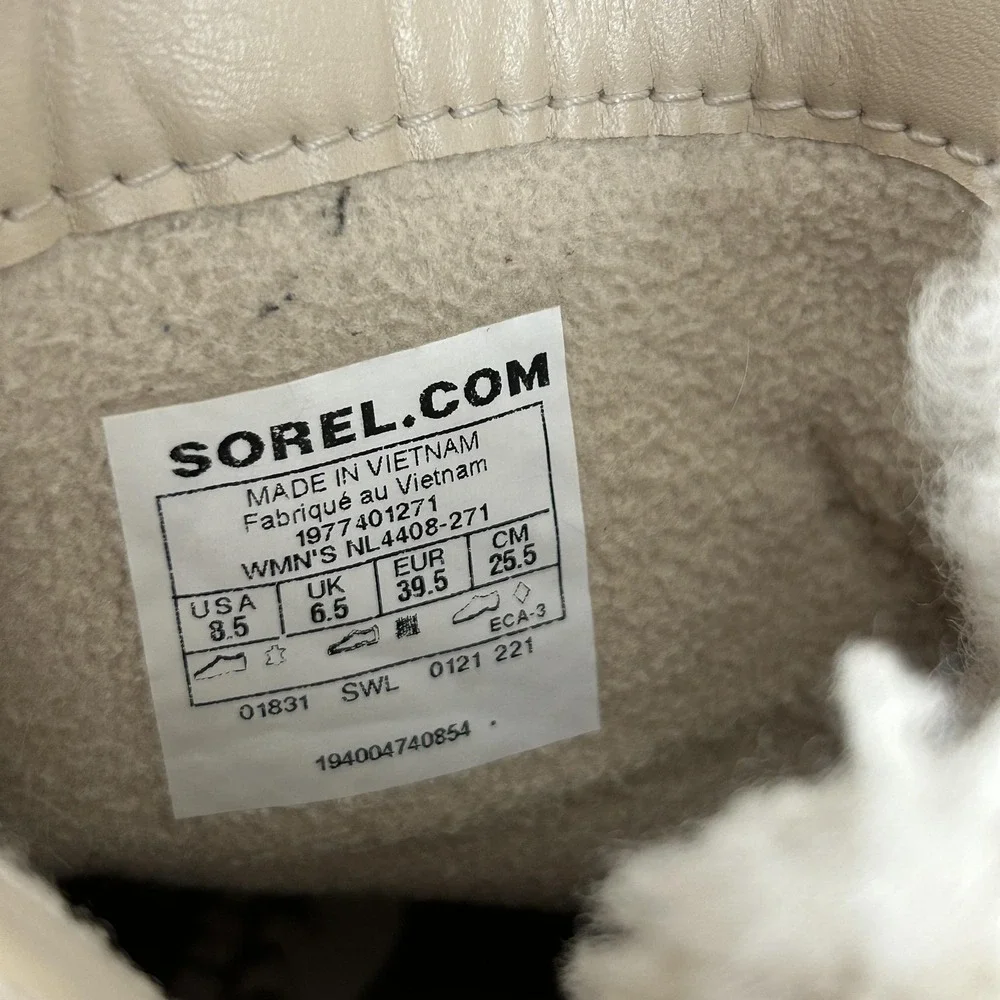 Sorel Lennox Boots Womens Size 8.5 Beige Waterproof Fleece Lined‎ Lace Up